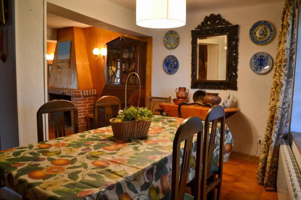 Casa Del Rio Torre Val De San Pedro
